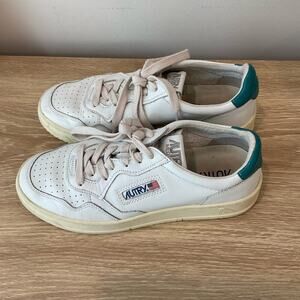 Autry Medalist Low-Top Leather Sneakers SIZE 39